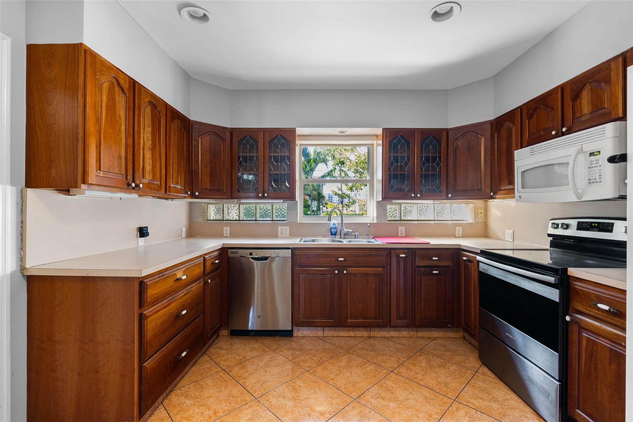 Re-Amended Of Wilton Mano - Residential Lease