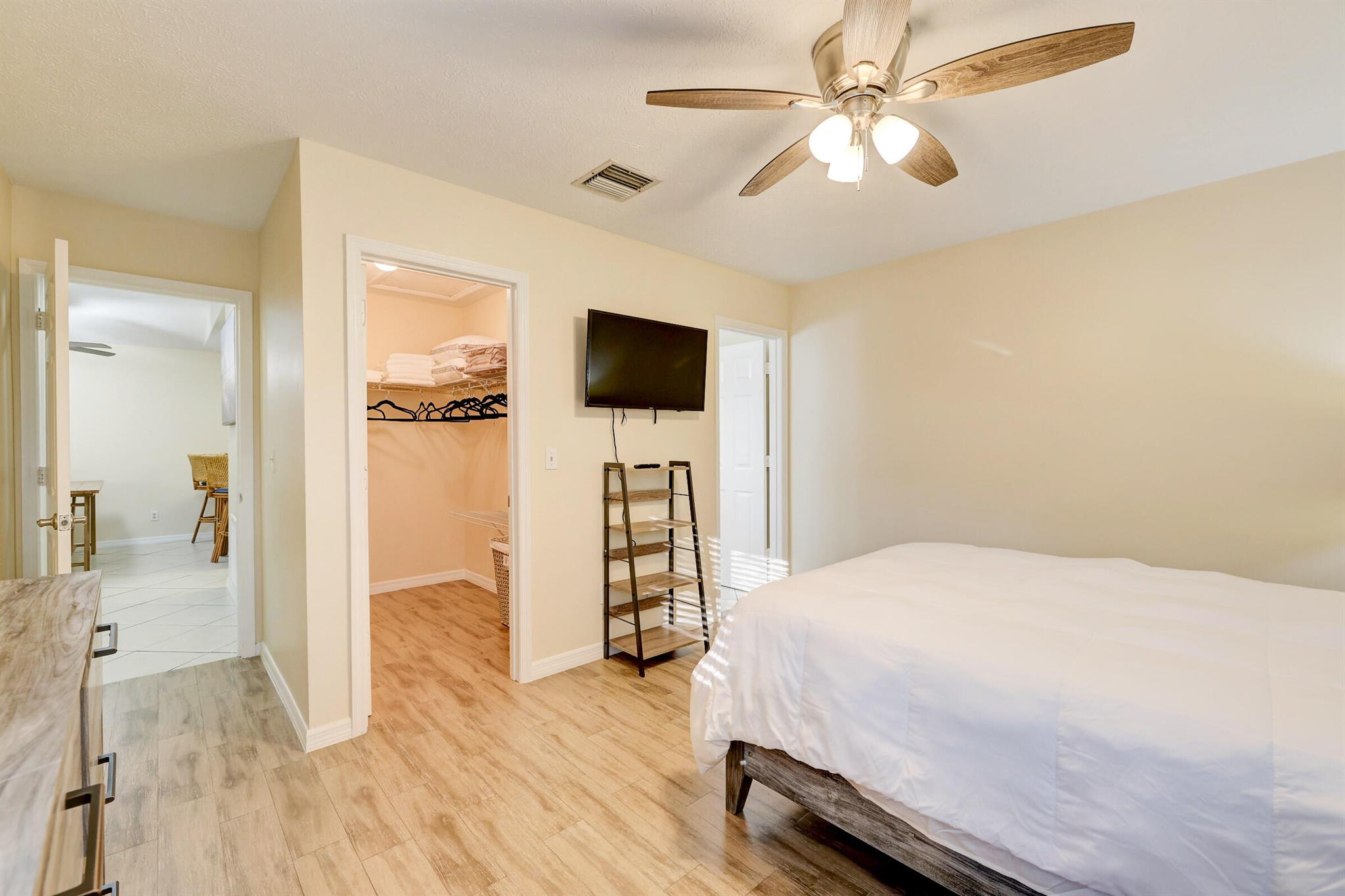 PORT ST LUCIE-SECTION 16 - Residential Lease