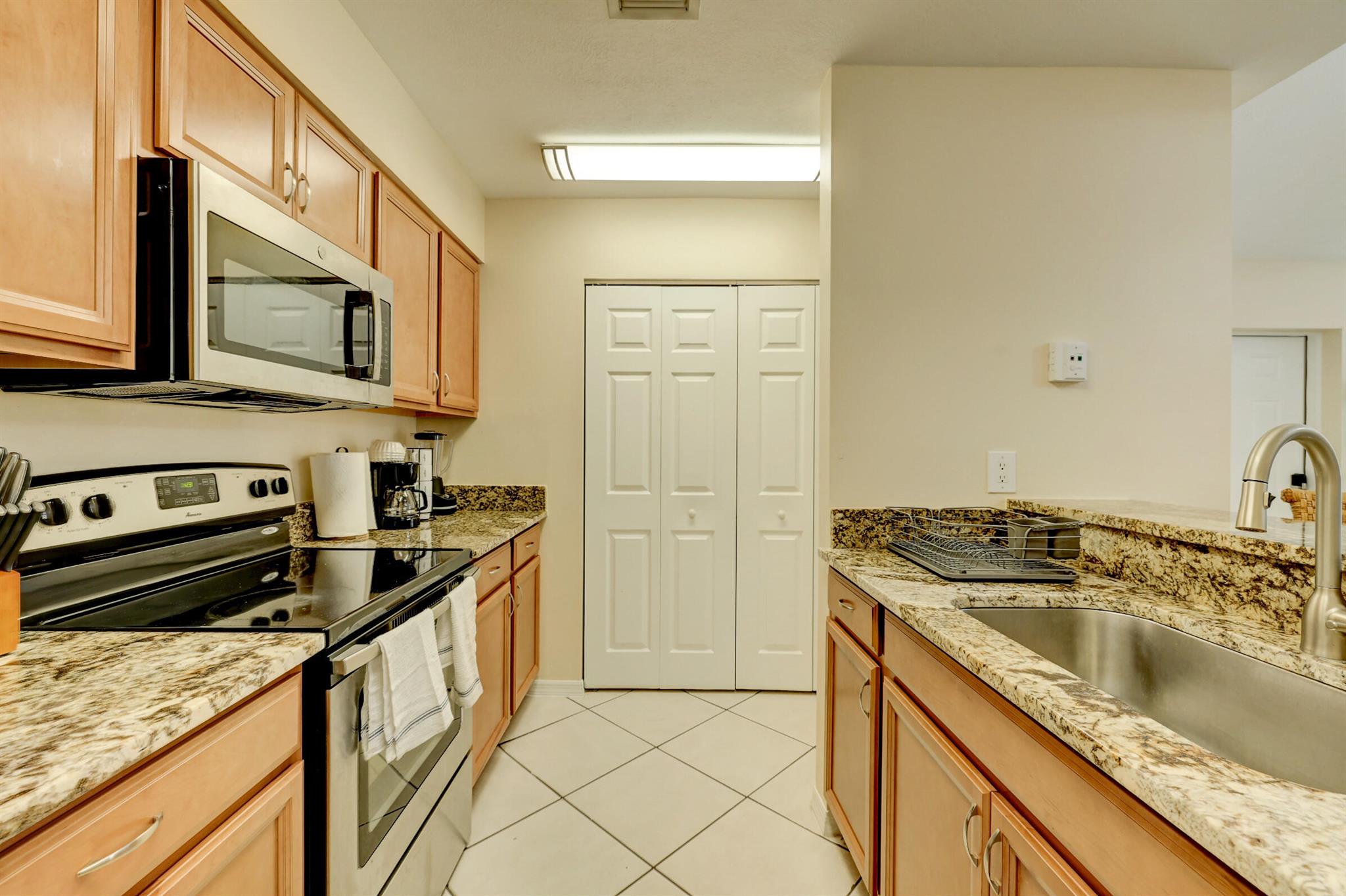 PORT ST LUCIE-SECTION 16 - Residential Lease