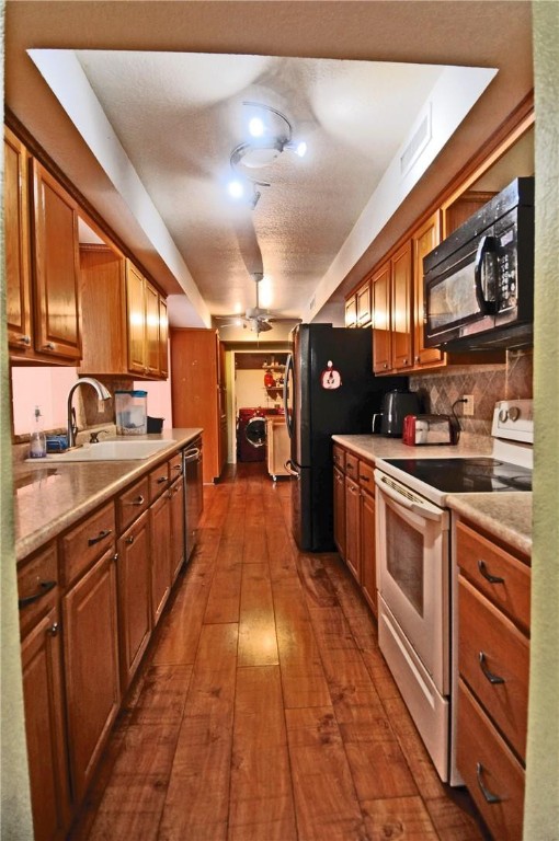 Mainlands Of Tamarac Lake - Residential