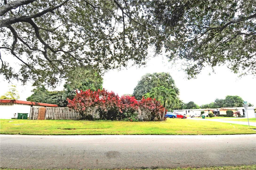Mainlands Of Tamarac Lake - Residential