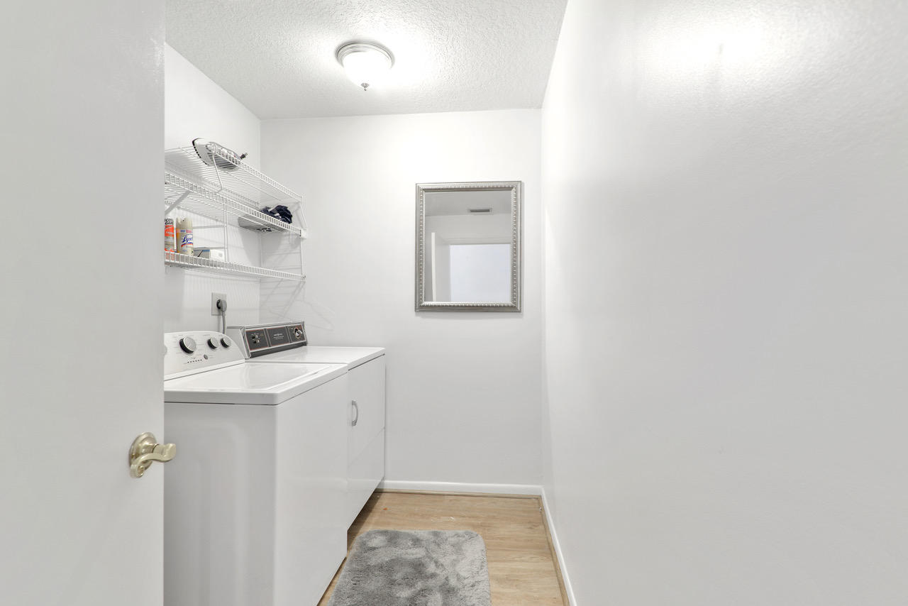 LAKES OF WOODHAVEN I AND II CONDO - Residential Lease