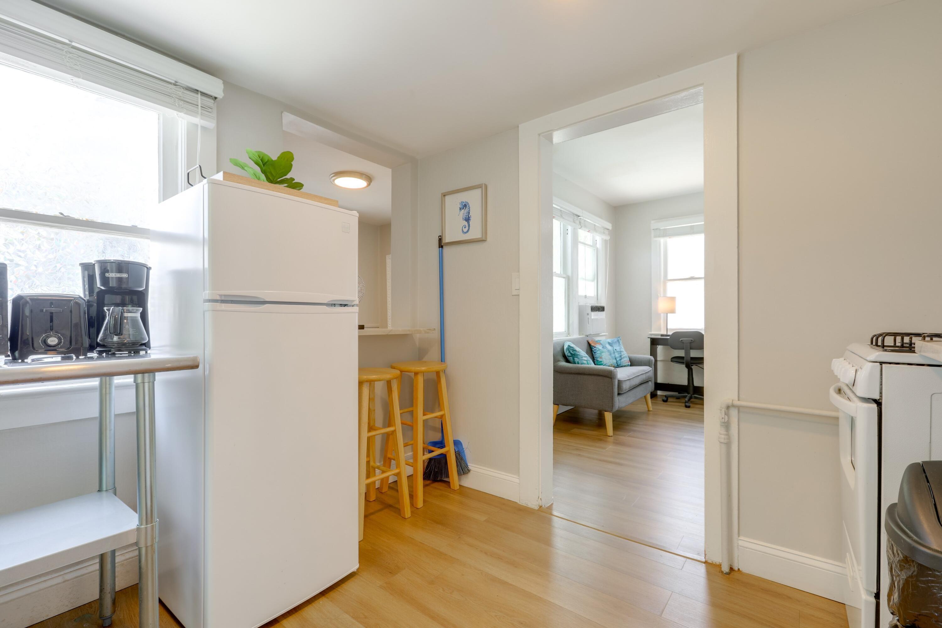 LAKE WORTH TOWN OF - Residential Lease