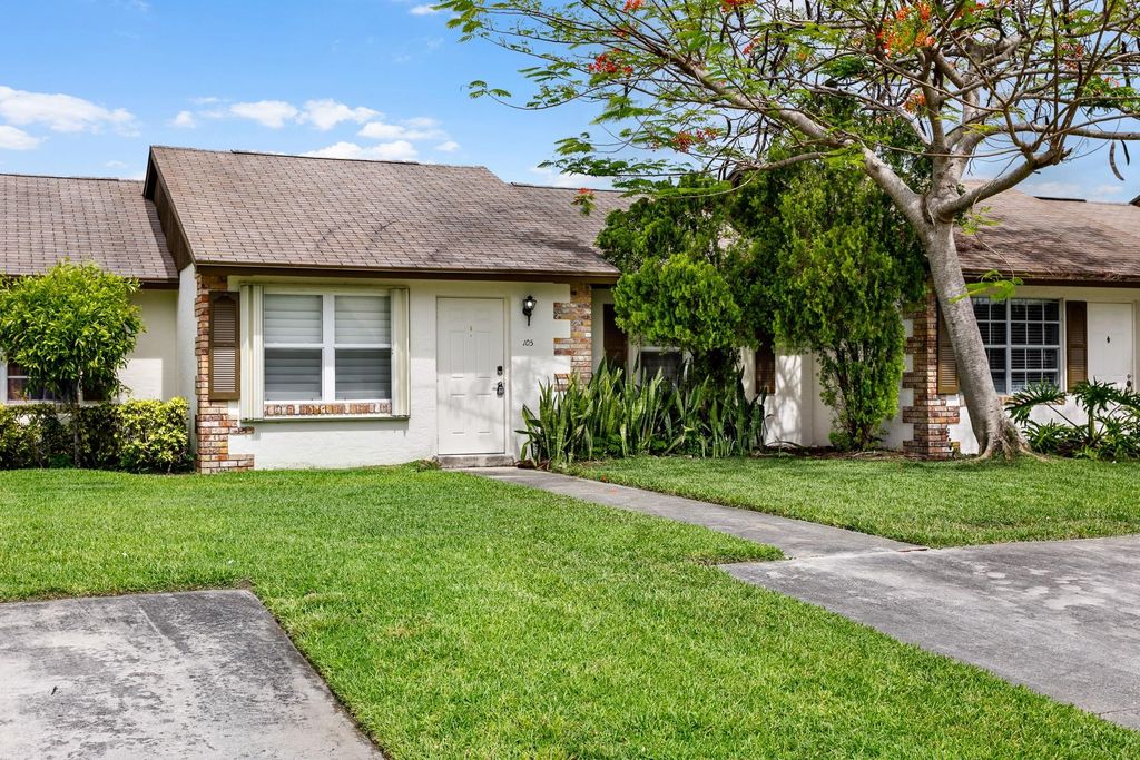 Photo of 105 Doe Trl #105, Jupiter, FL 33458 (MLS # F10443370)