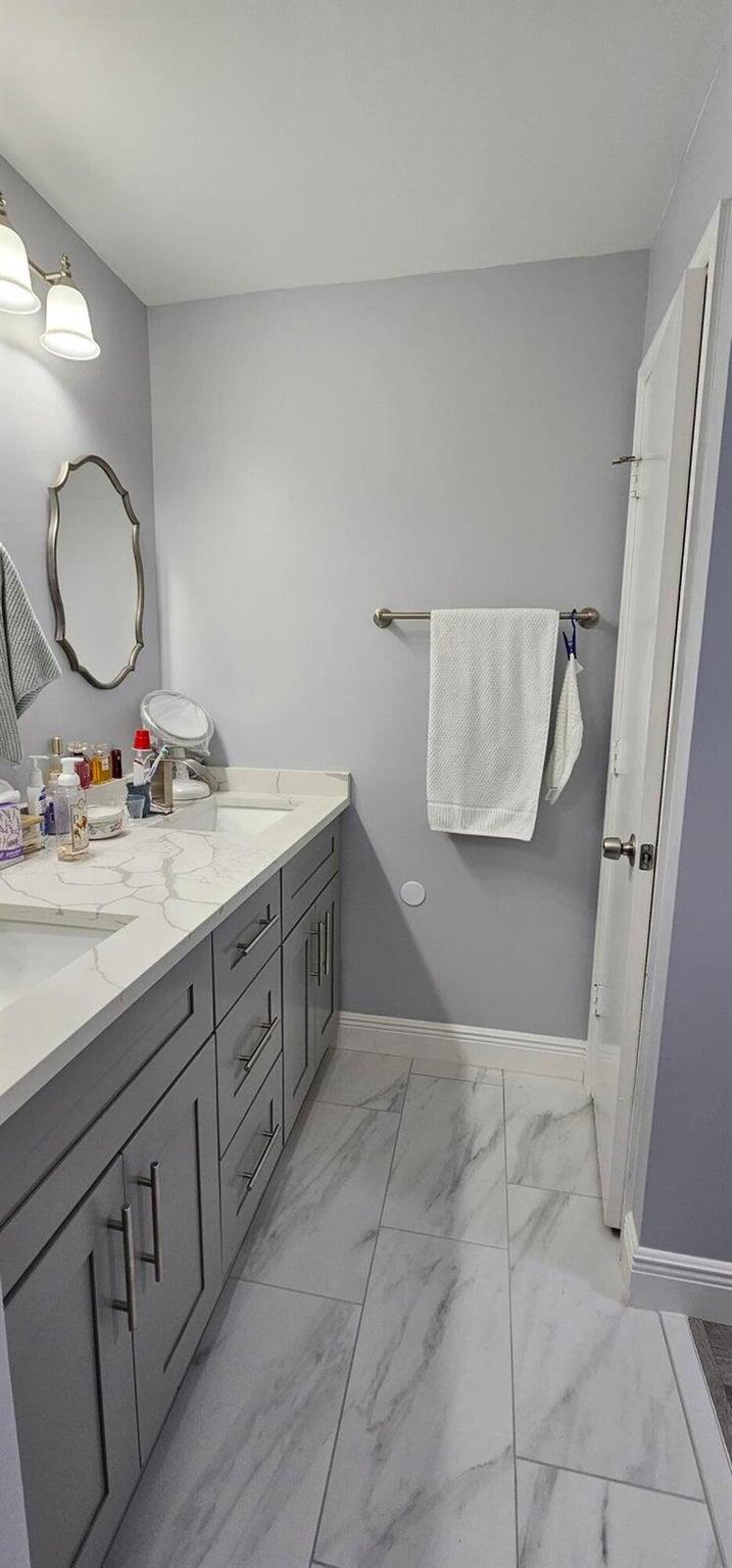 LIMETREE CONDO - Residential