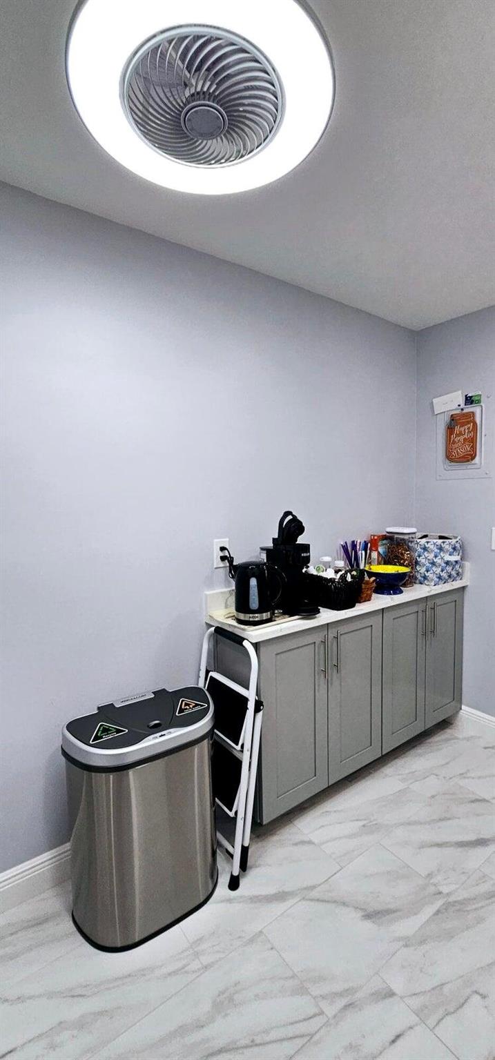 LIMETREE CONDO - Residential