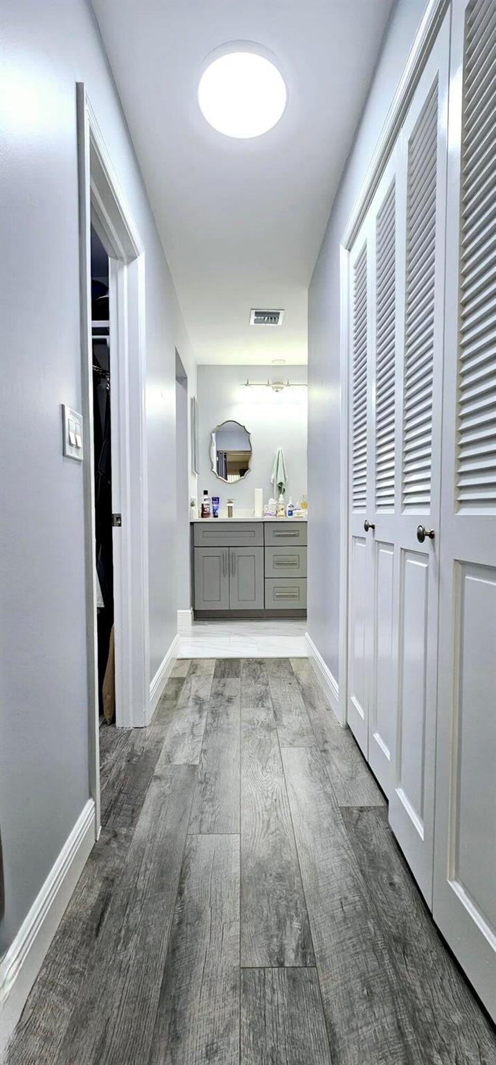 LIMETREE CONDO - Residential