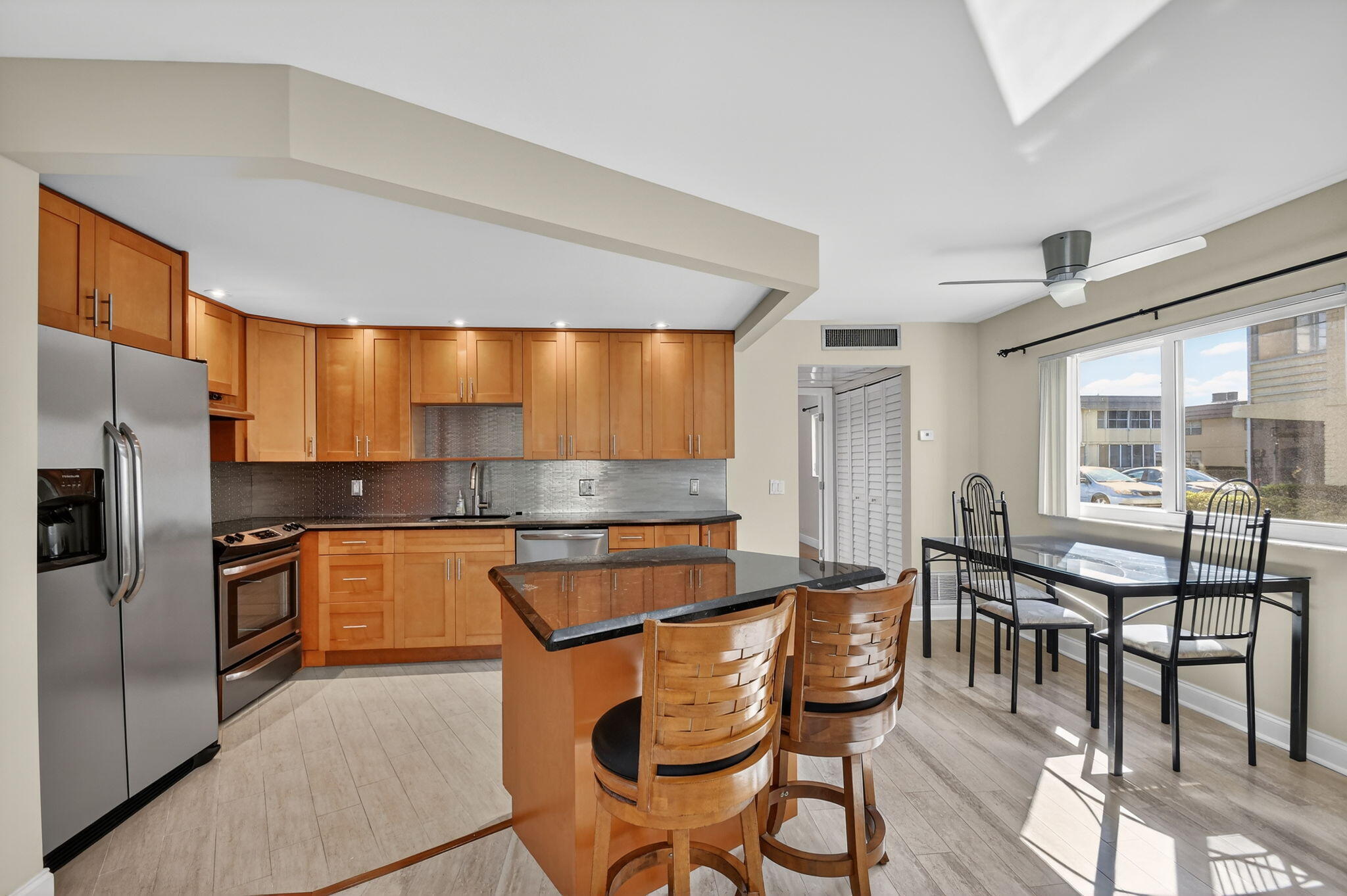 98 Saxony C, Delray Beach, FL, 33446/$85,000 3 98 Saxony C