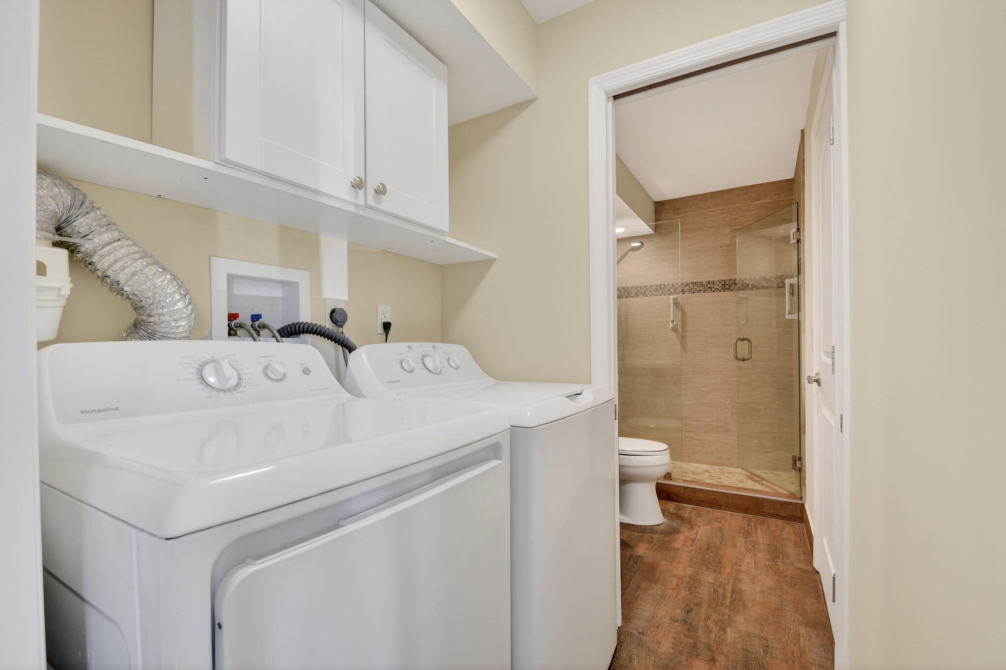 KINGS POINT SAXONY CONDOS - Residential