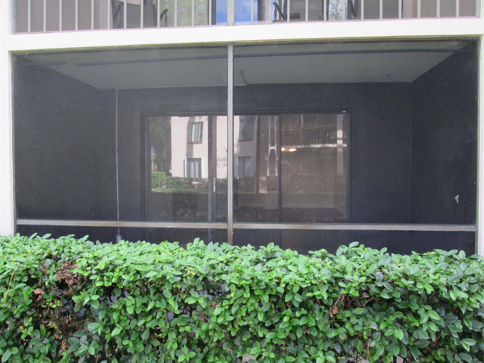 CHARTER CLUB OF PALM BEAC - Residential