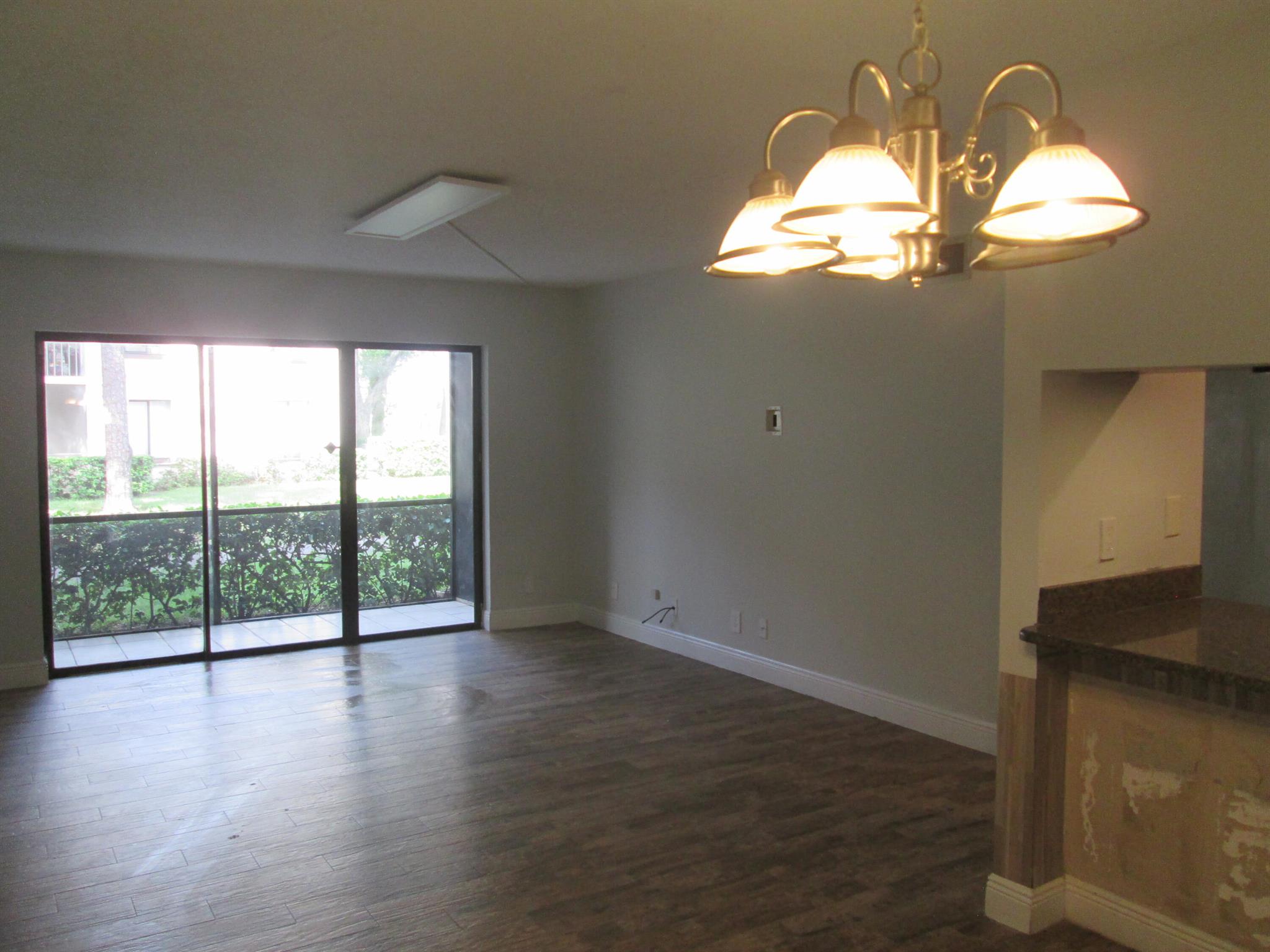 CHARTER CLUB OF PALM BEAC - Residential