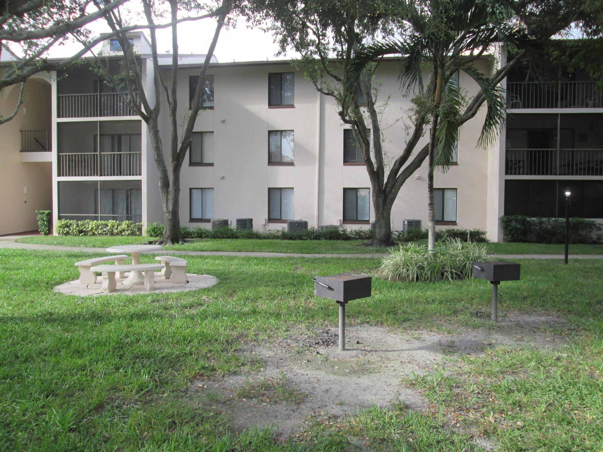 CHARTER CLUB OF PALM BEAC - Residential
