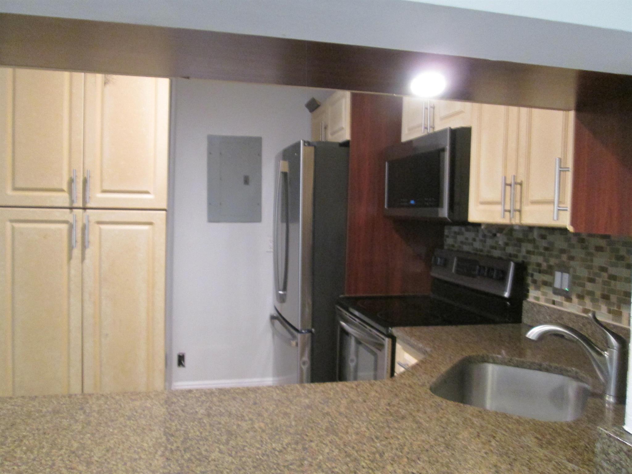 CHARTER CLUB OF PALM BEAC - Residential