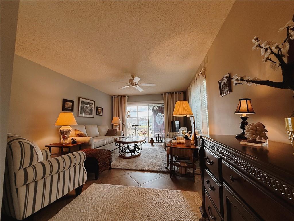 VISTA ROYALE PHASE IV BLDGS 83-111 - Residential