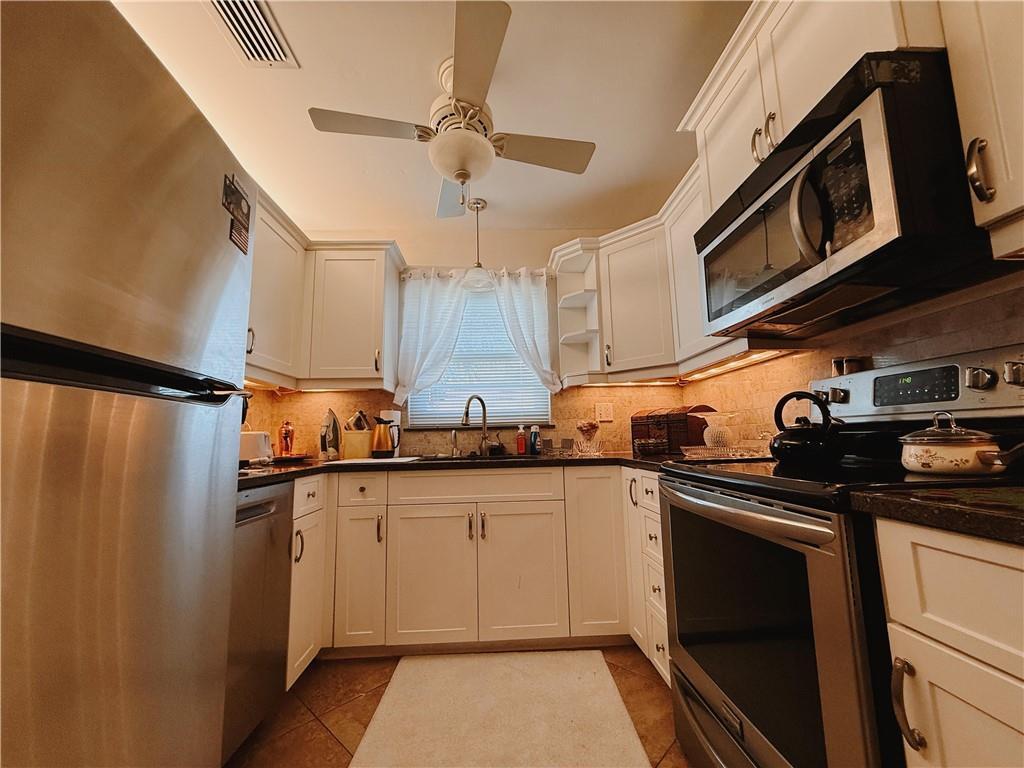 VISTA ROYALE PHASE IV BLDGS 83-111 - Residential