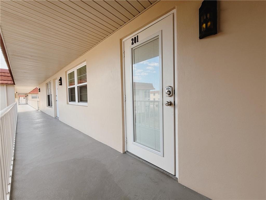 VISTA ROYALE PHASE IV BLDGS 83-111 - Residential