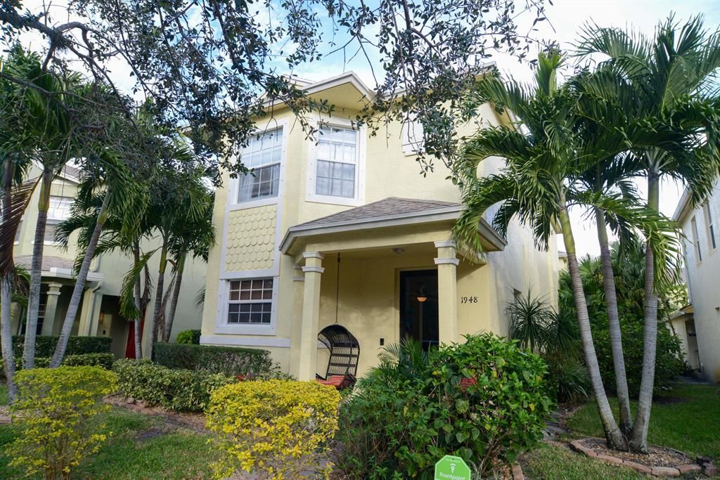 Photo of 1948 SE Grand Drive, Port Saint Lucie, FL 34952 (MLS # R10686405)