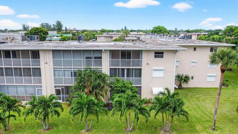 Tiny photo for 2856 Garden Drive #310, Lake Worth, FL 33461 (MLS # F10549065)