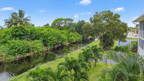 Tiny photo for 2856 Garden Drive #310, Lake Worth, FL 33461 (MLS # F10549065)