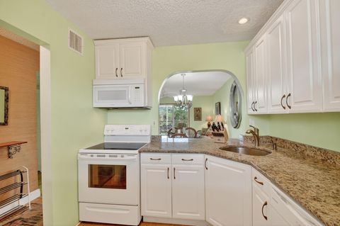 Tiny photo for 2856 Garden Drive #310, Lake Worth, FL 33461 (MLS # F10549065)
