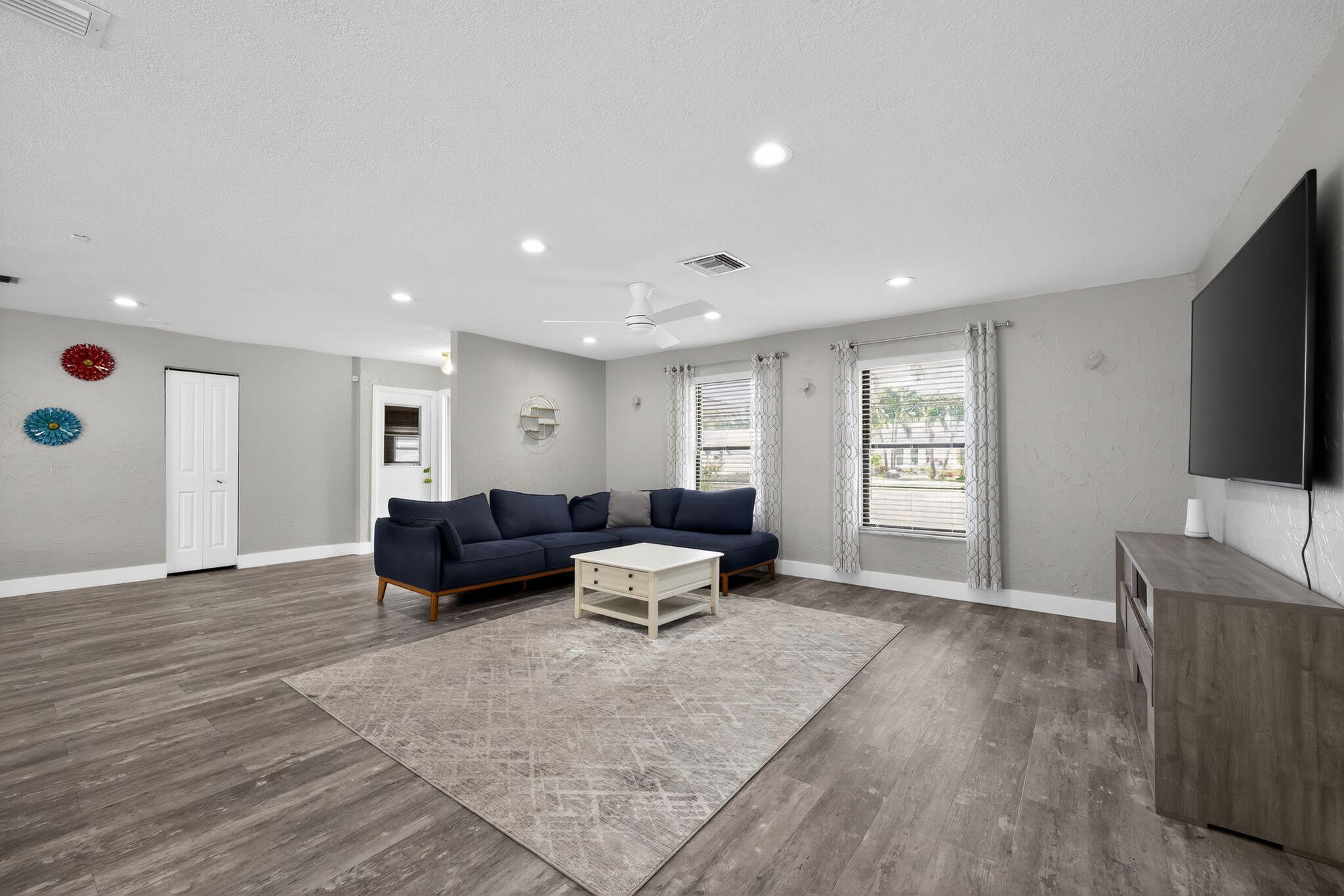 HIGH POINT - Residential
