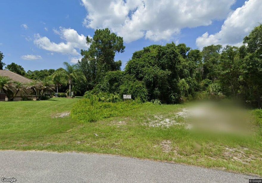 LARGE LOT, almost 1/2 acre, it's like having a double lot, able to build a large home and still have a huge lot for entertainment, easement in the back, it is nice not to have neighbors just behind you. Close to many shops and restaurants.