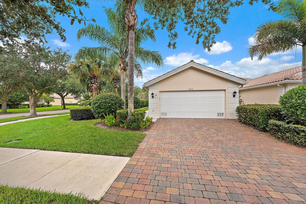 Photo of 8431 SE Retreat Drive, Hobe Sound, FL 33455 (MLS # R11128177)