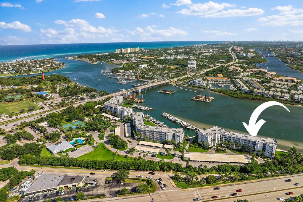 Photo of 1542 Jupiter Cove Drive #201, Jupiter, FL 33469 (MLS # R10793838)