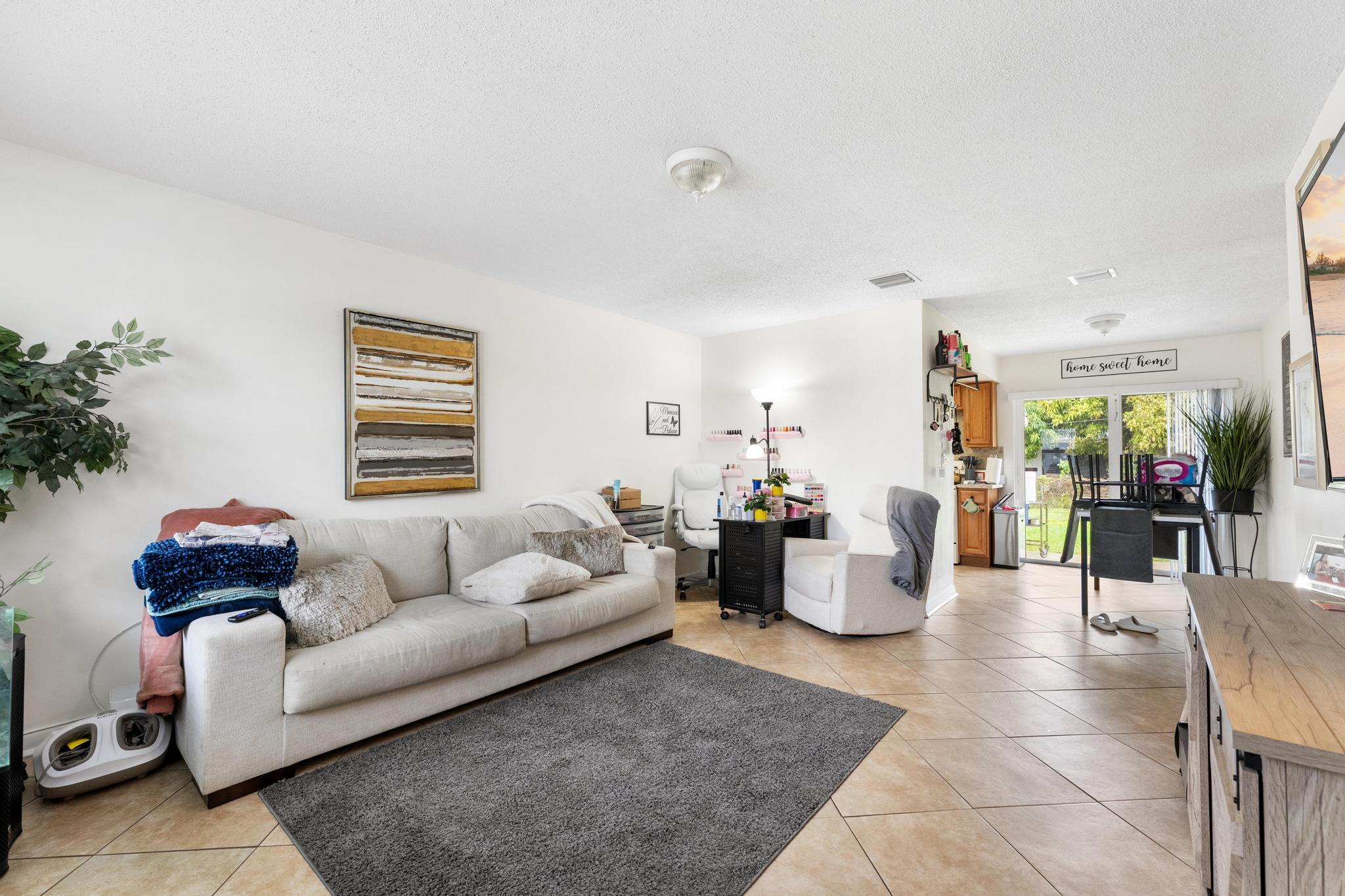 PLANTATION VILLAGE UNREC ON AM-8 - Residential Income