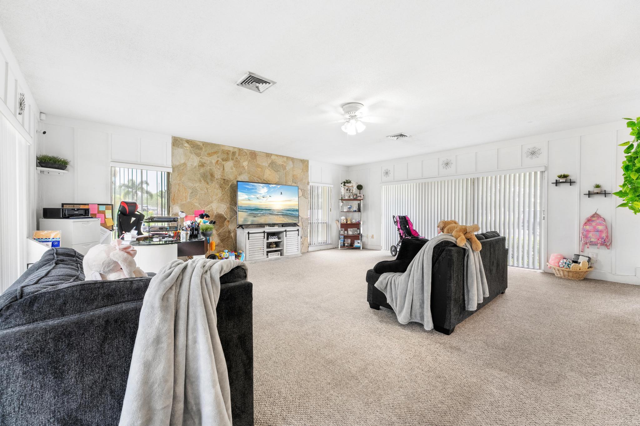 PLANTATION VILLAGE UNREC ON AM-8 - Residential Income