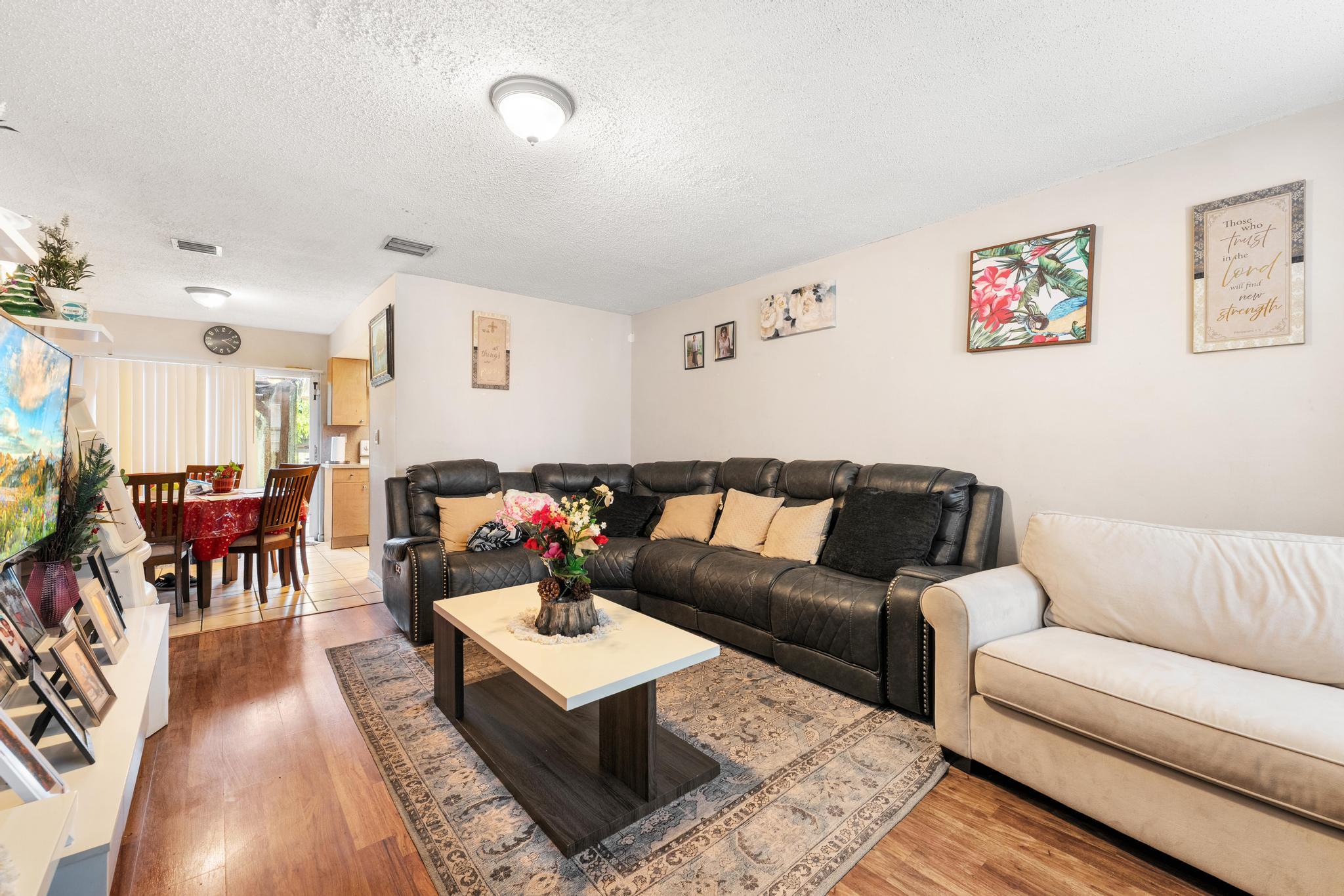 PLANTATION VILLAGE UNREC ON AM-8 - Residential Income