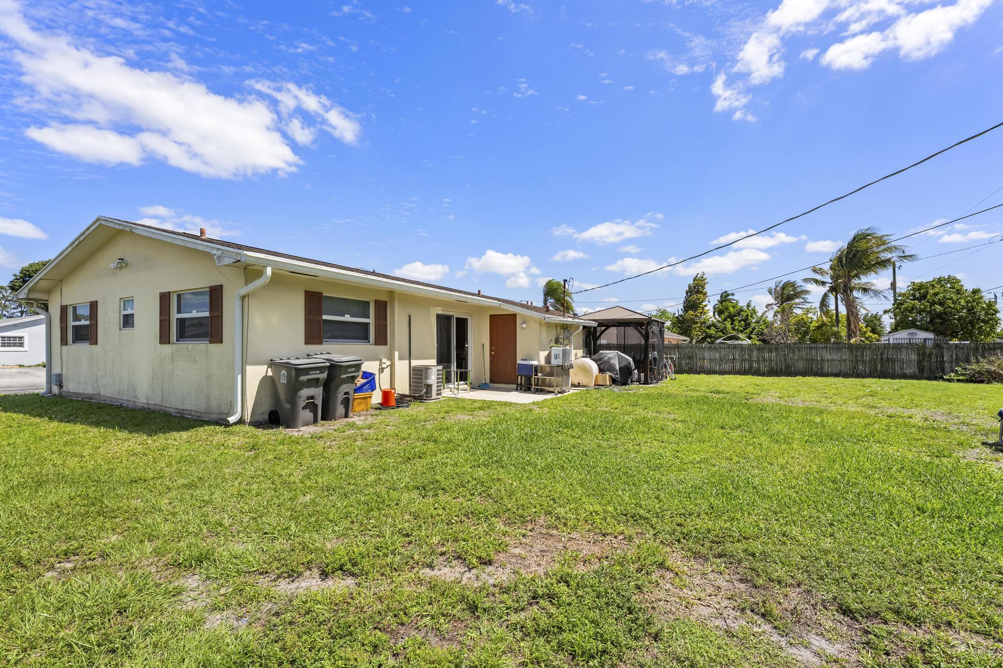 PLANTATION VILLAGE UNREC ON AM-8 - Residential Income