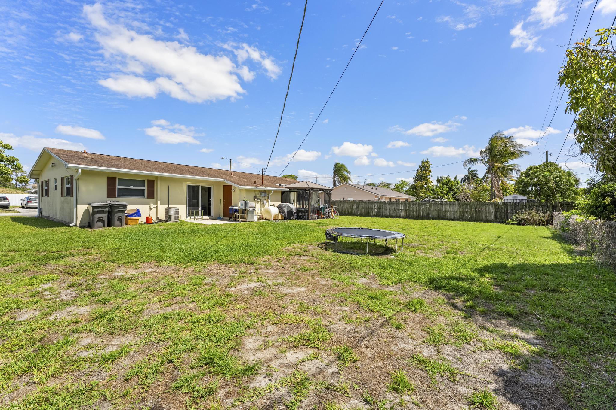 PLANTATION VILLAGE UNREC ON AM-8 - Residential Income