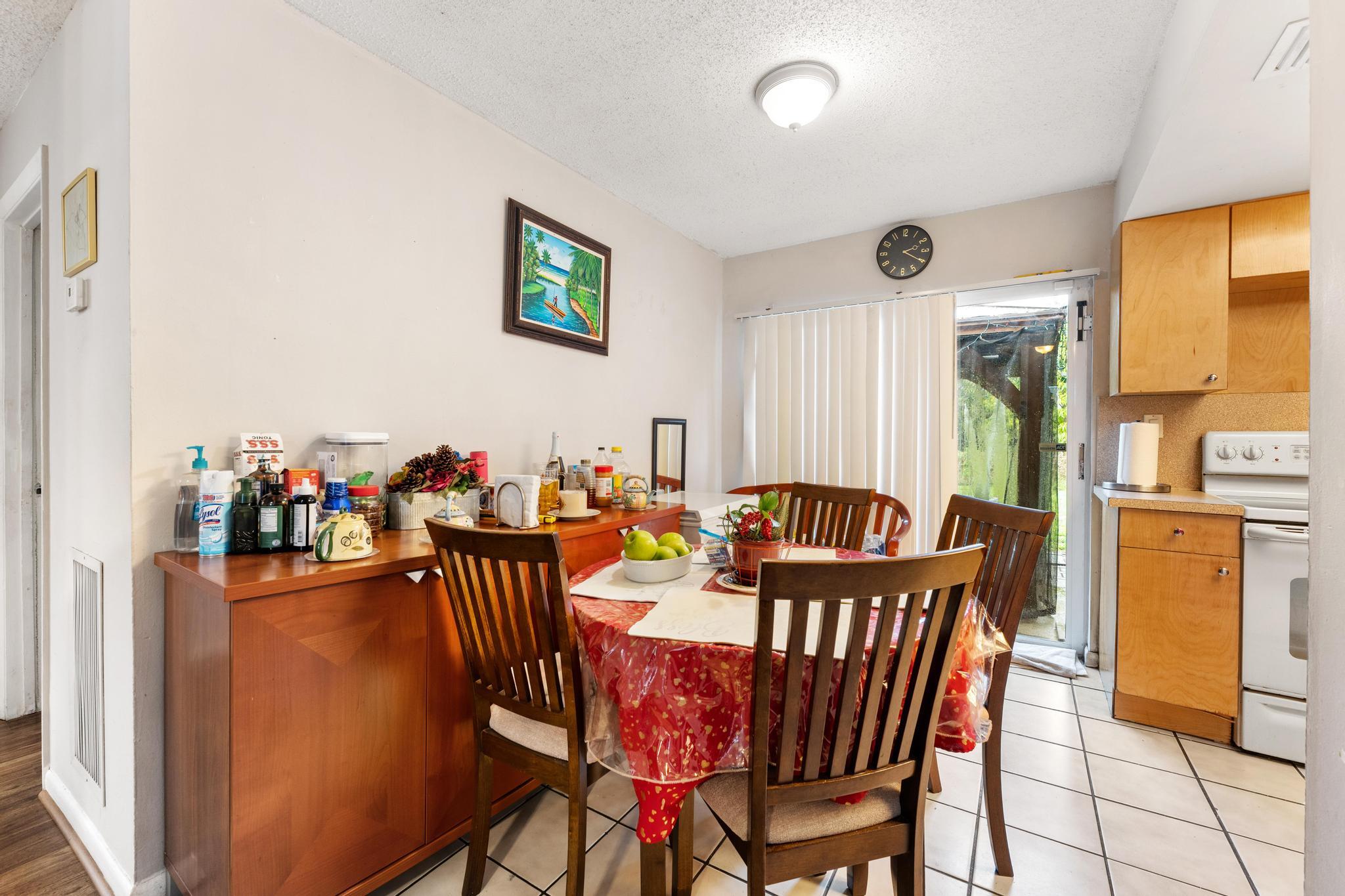 PLANTATION VILLAGE UNREC ON AM-8 - Residential Income