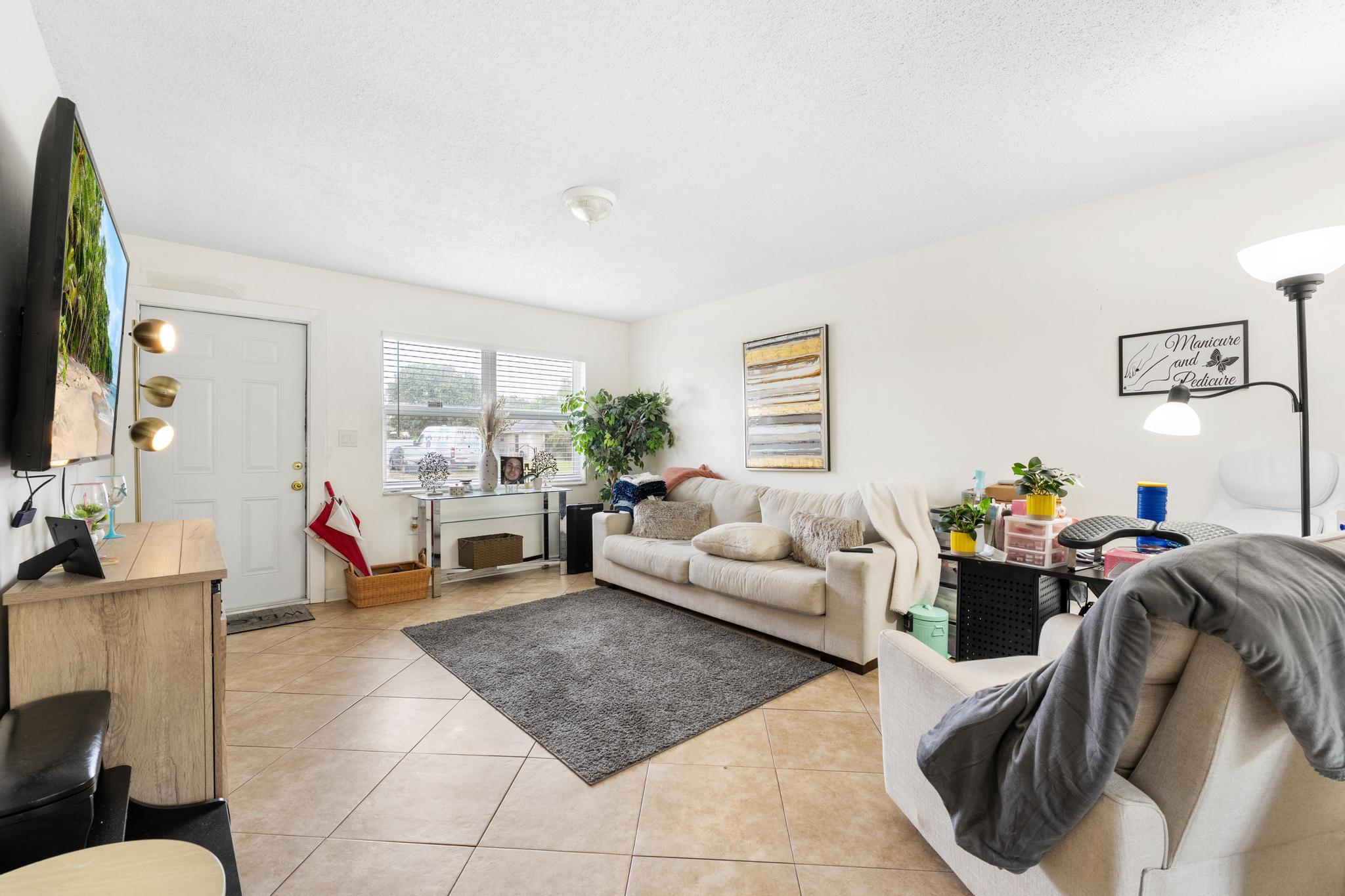 PLANTATION VILLAGE UNREC ON AM-8 - Residential Income