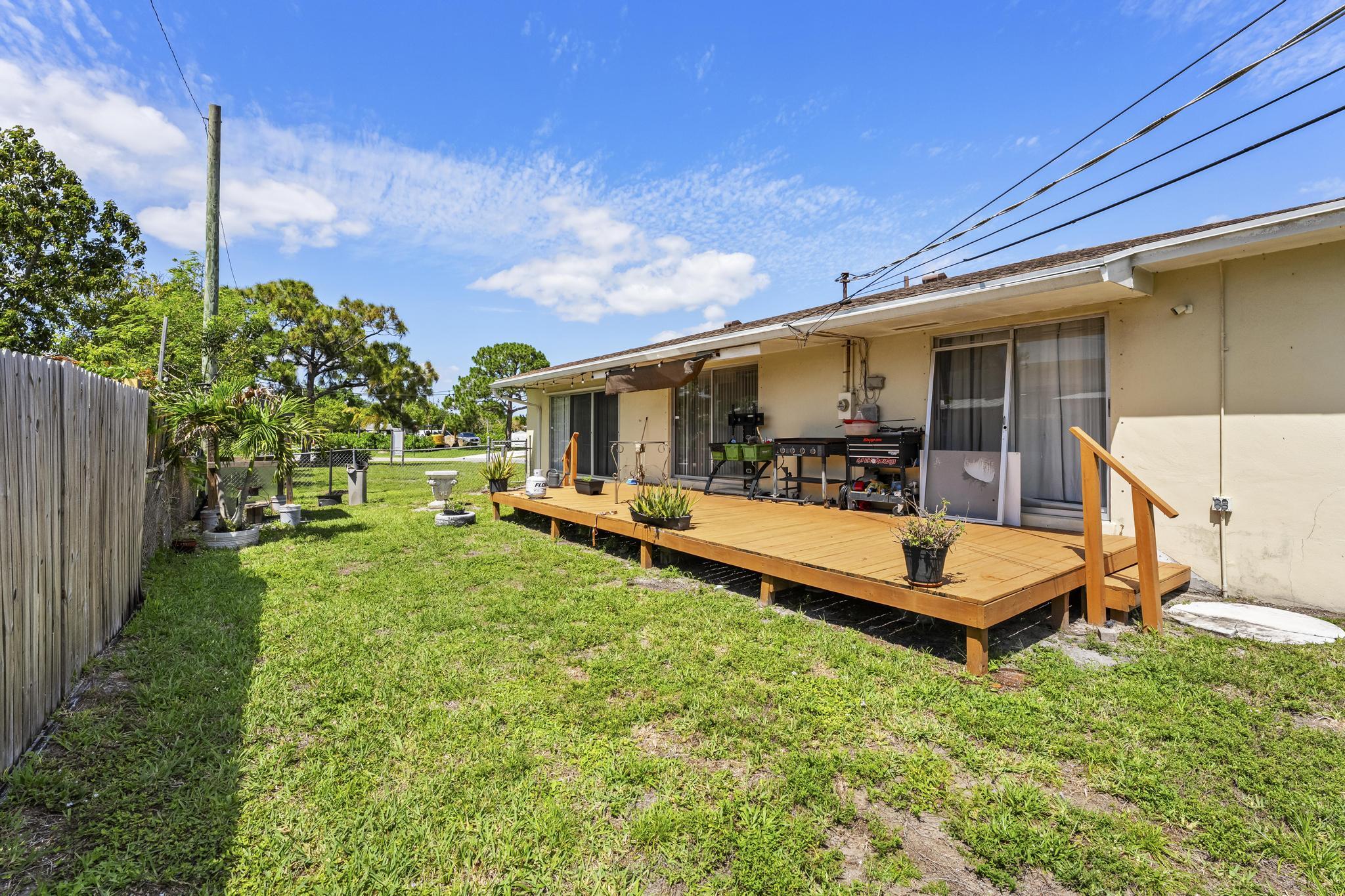 PLANTATION VILLAGE UNREC ON AM-8 - Residential Income