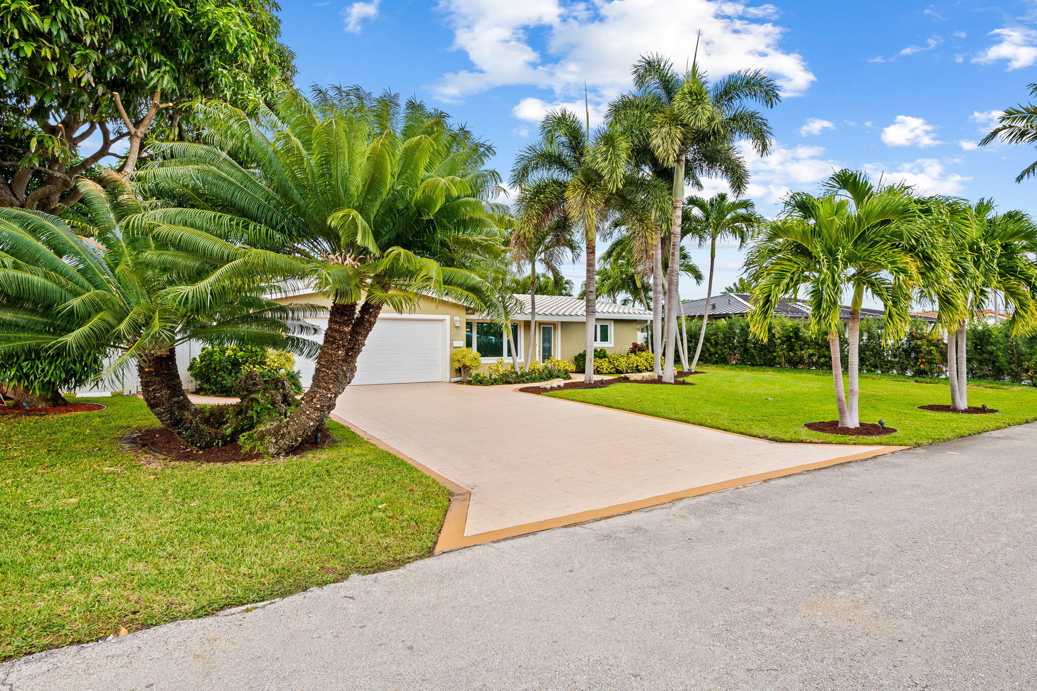 CORAL HIGHLANDS - Residential