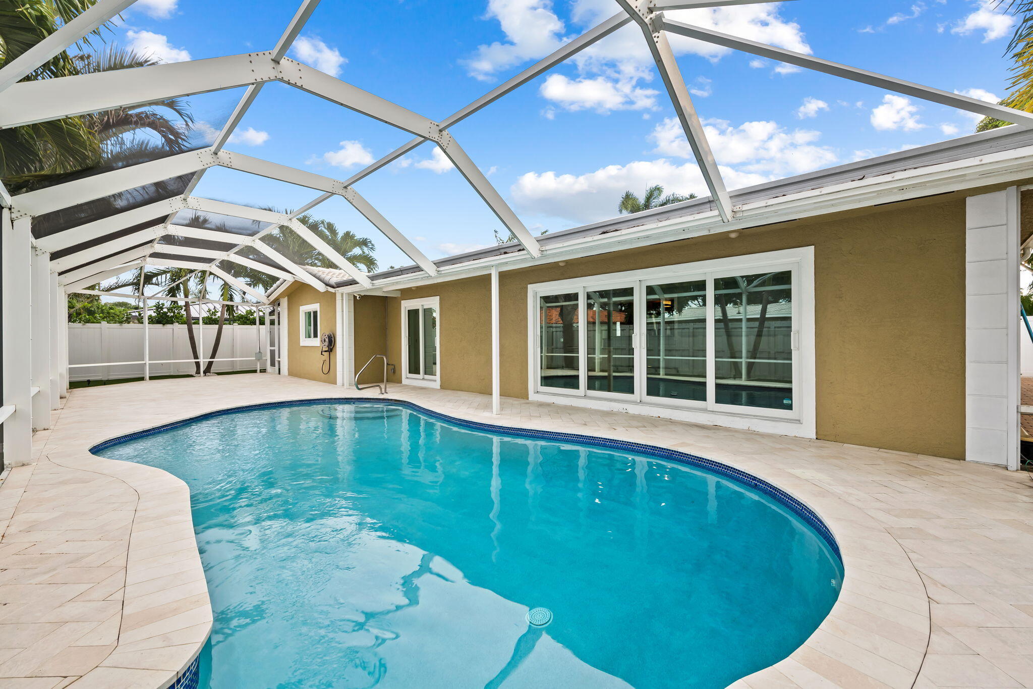 CORAL HIGHLANDS - Residential