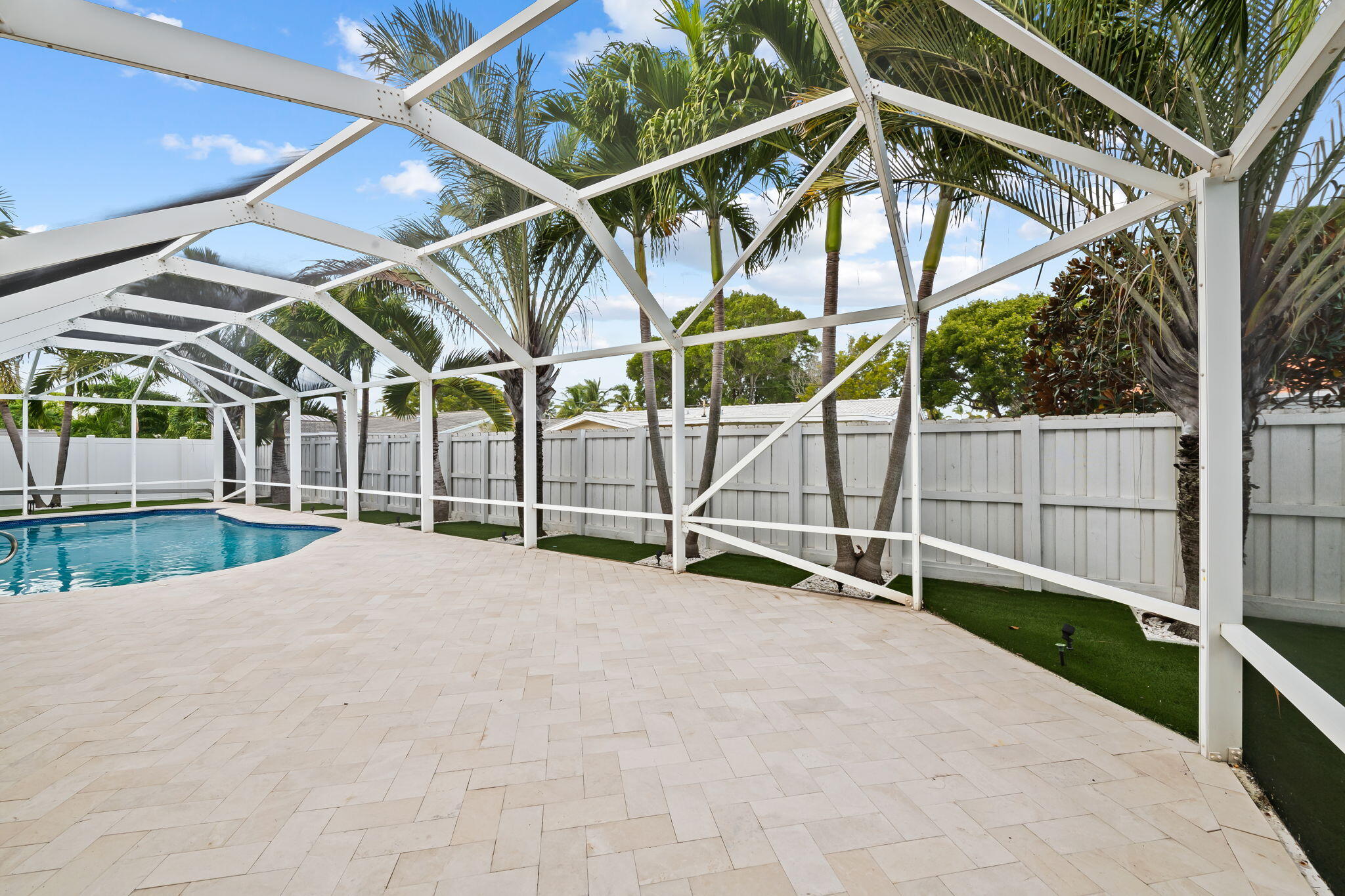 CORAL HIGHLANDS - Residential