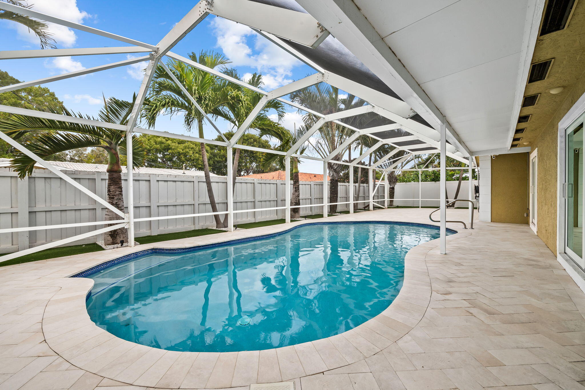 CORAL HIGHLANDS - Residential