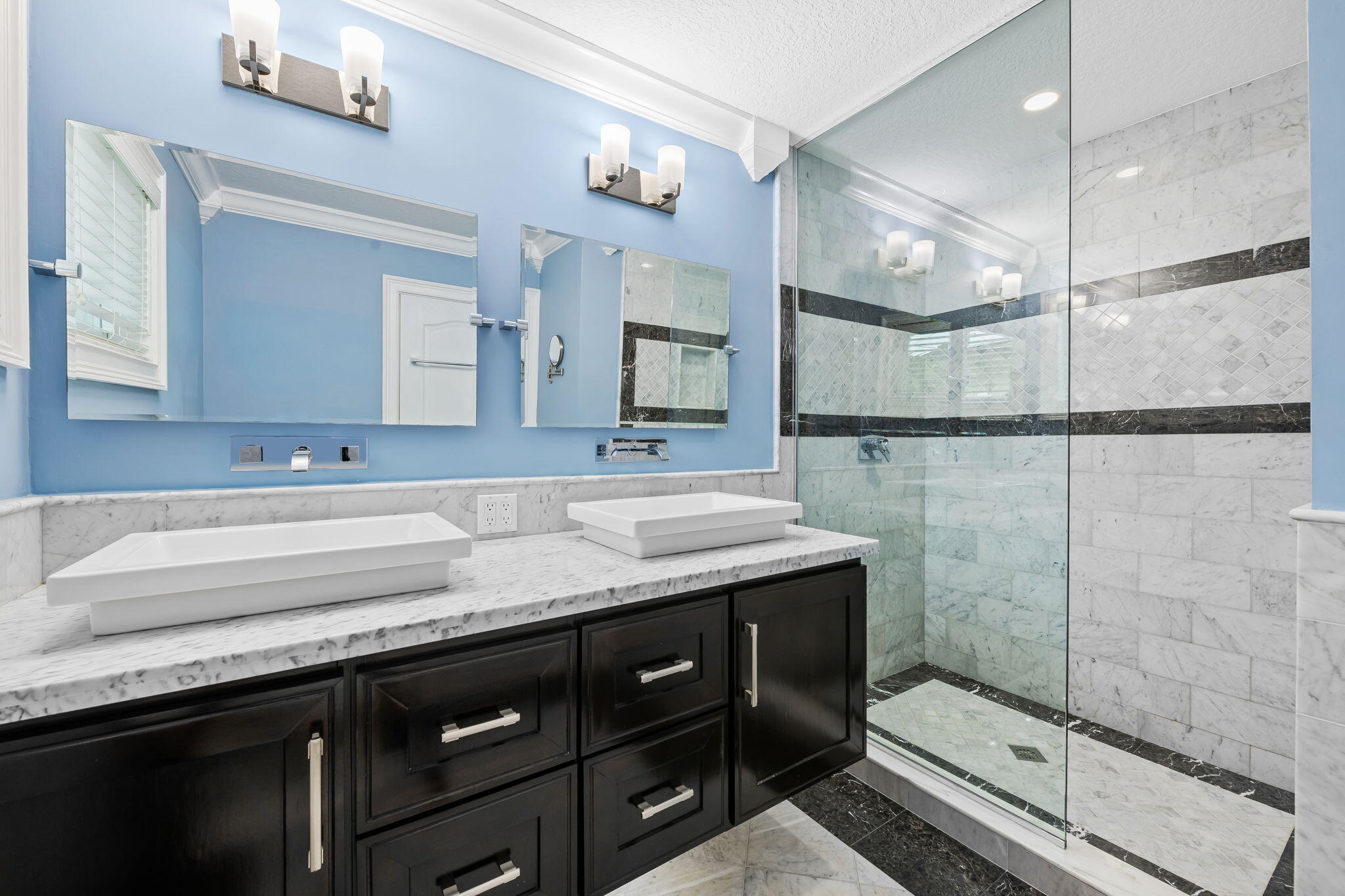 CORAL HIGHLANDS - Residential