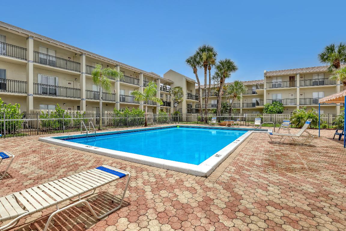 CROSS CREEK CONDO - Residential