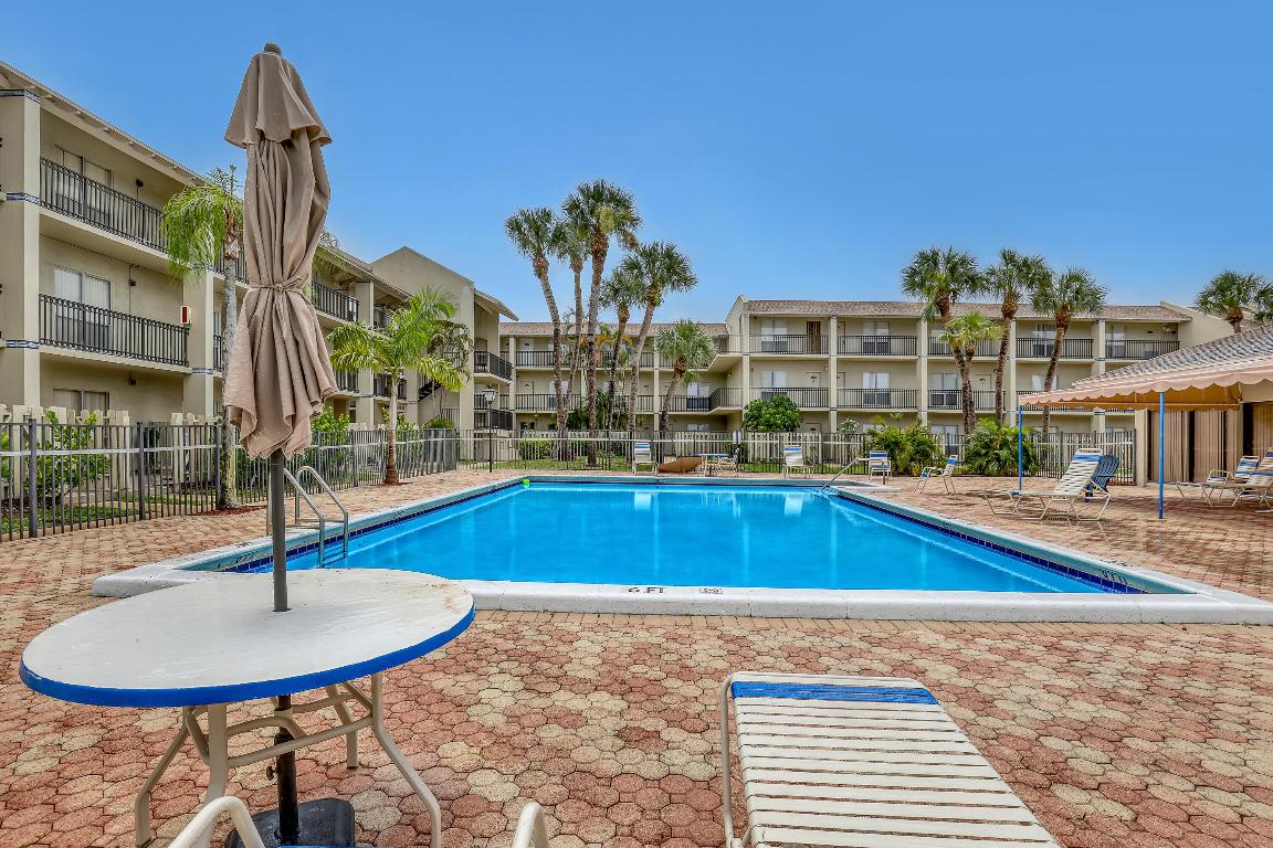 CROSS CREEK CONDO - Residential