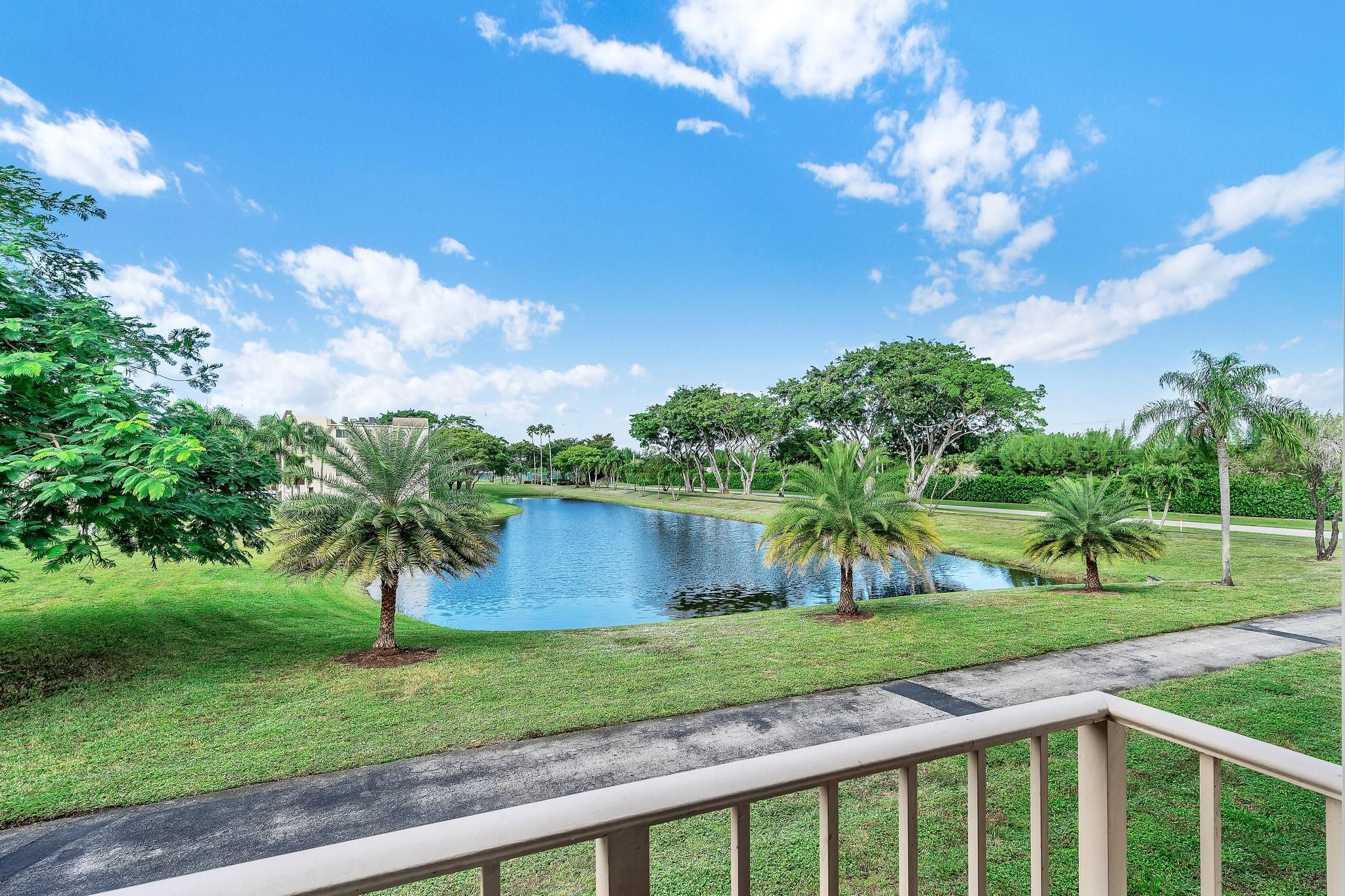 HUNTINGTON LAKES - Residential