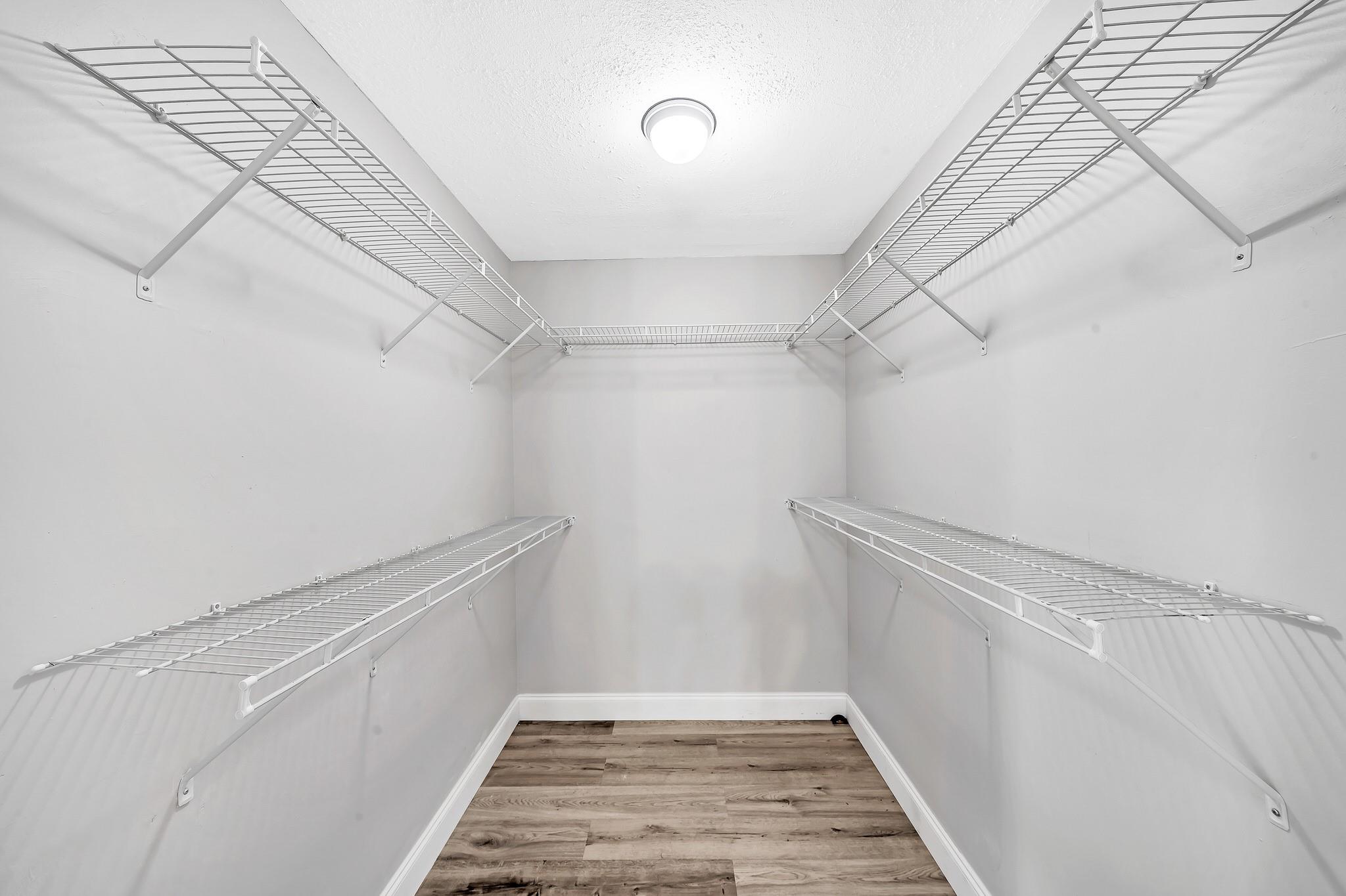 HUNTINGTON LAKES - Residential