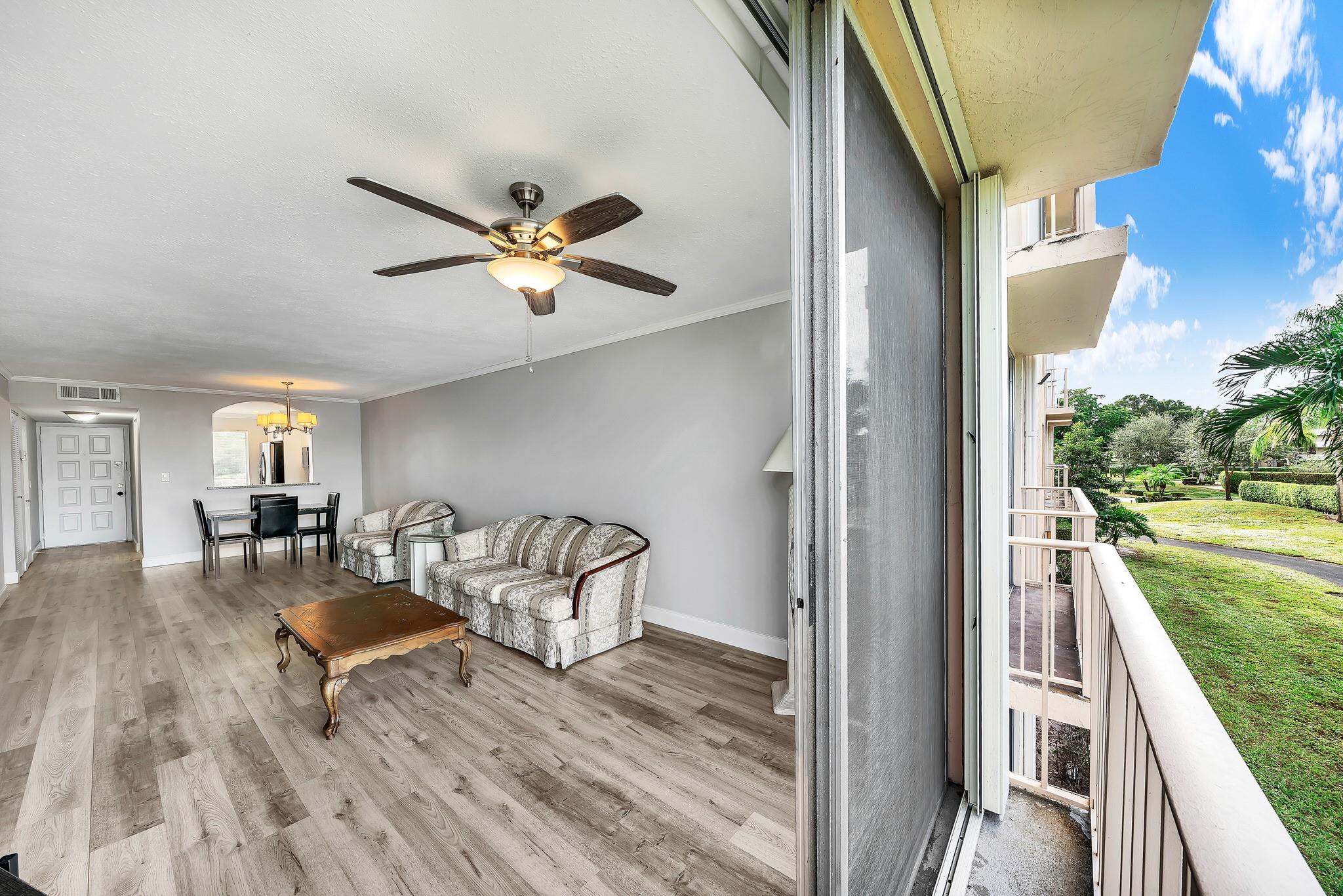 HUNTINGTON LAKES - Residential