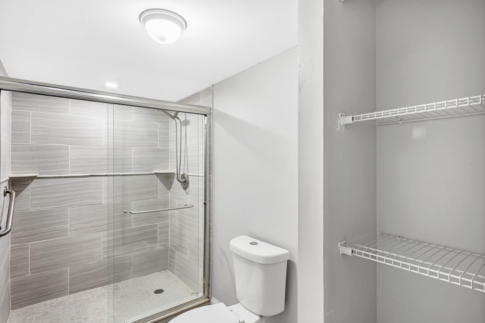 HUNTINGTON LAKES - Residential