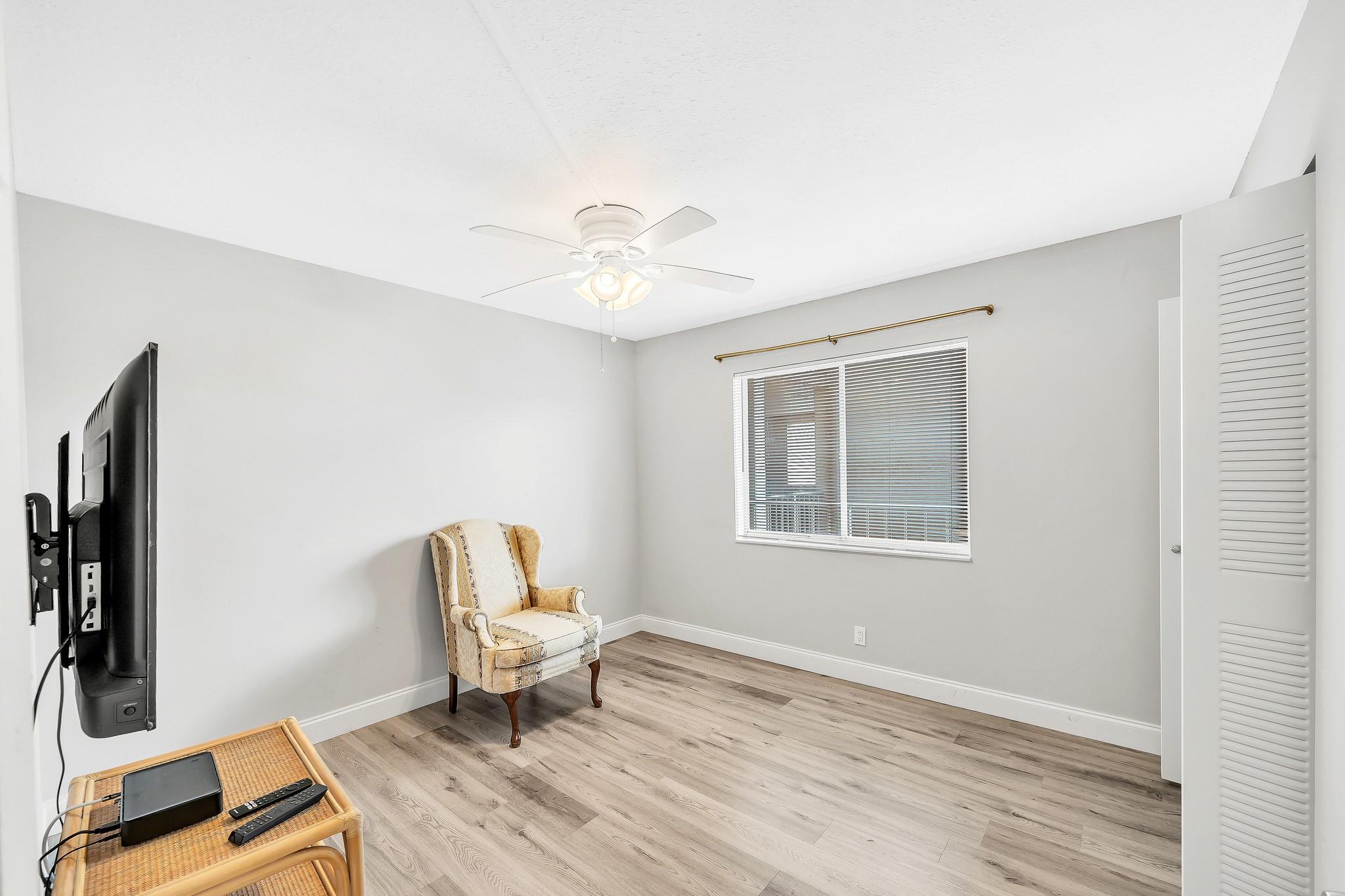 HUNTINGTON LAKES - Residential