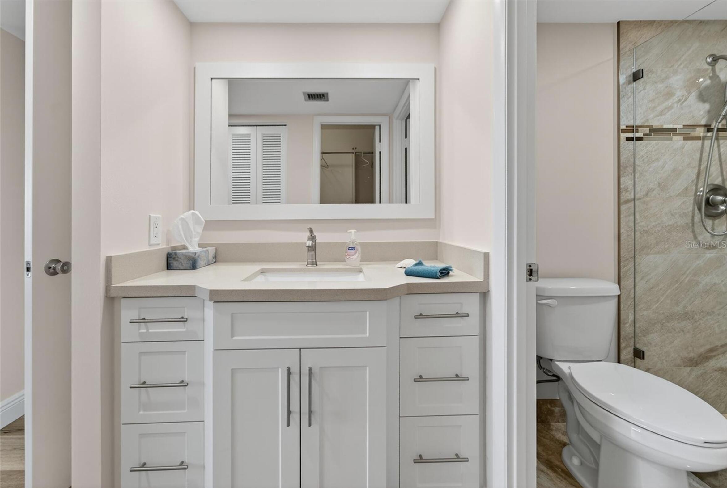 COUNTRY CLUB TOWER OF CORAL - Residential