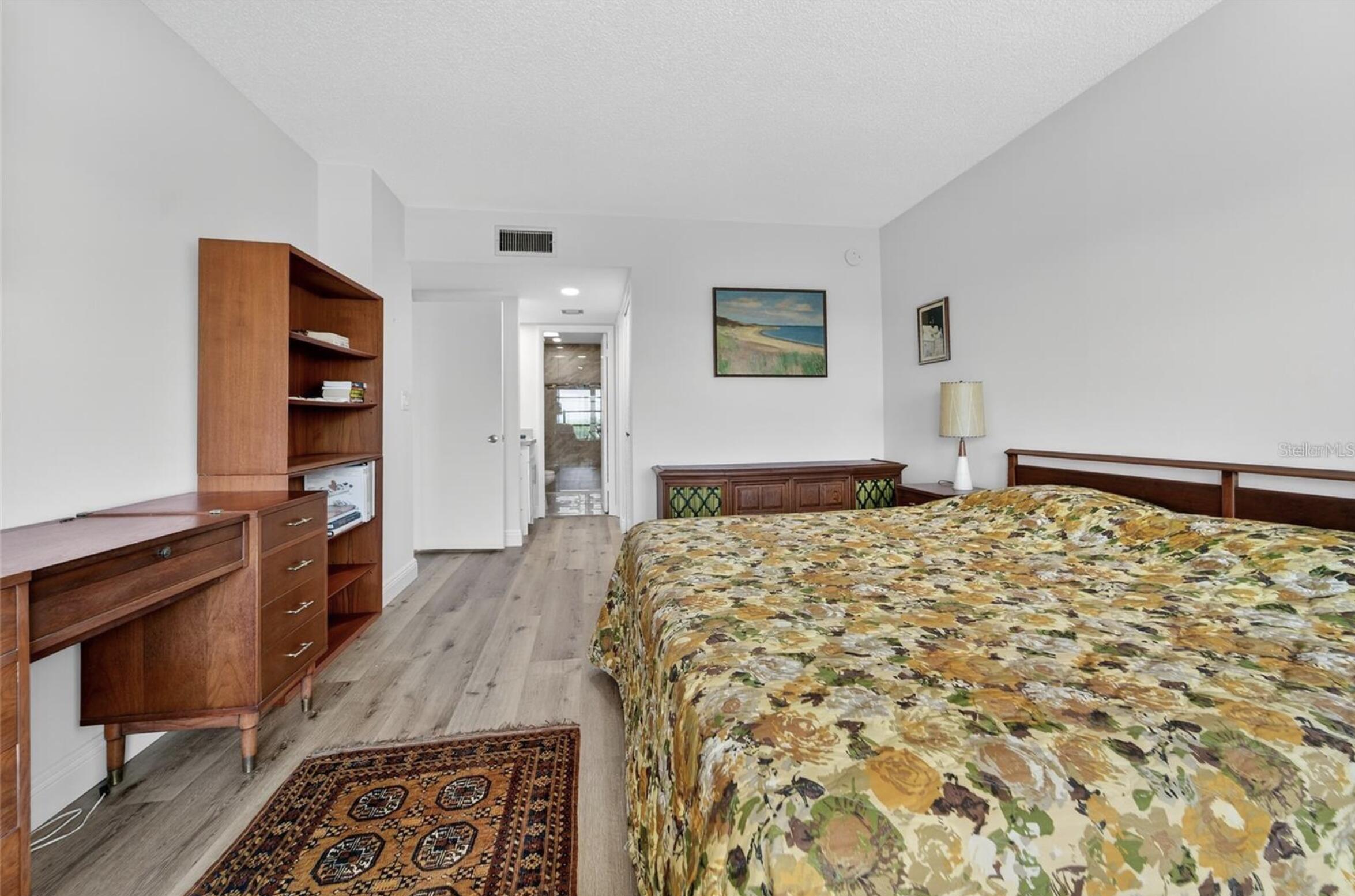 COUNTRY CLUB TOWER OF CORAL - Residential